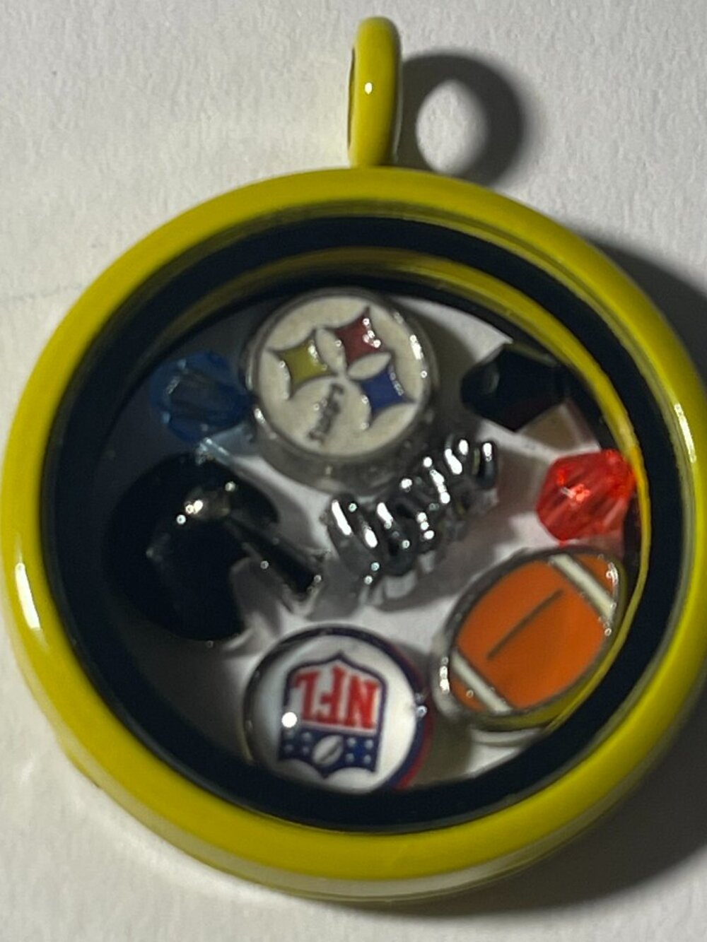 Pittsburgh Steelers NFL Memory Charm Locket w/ 22 IN chain NEW